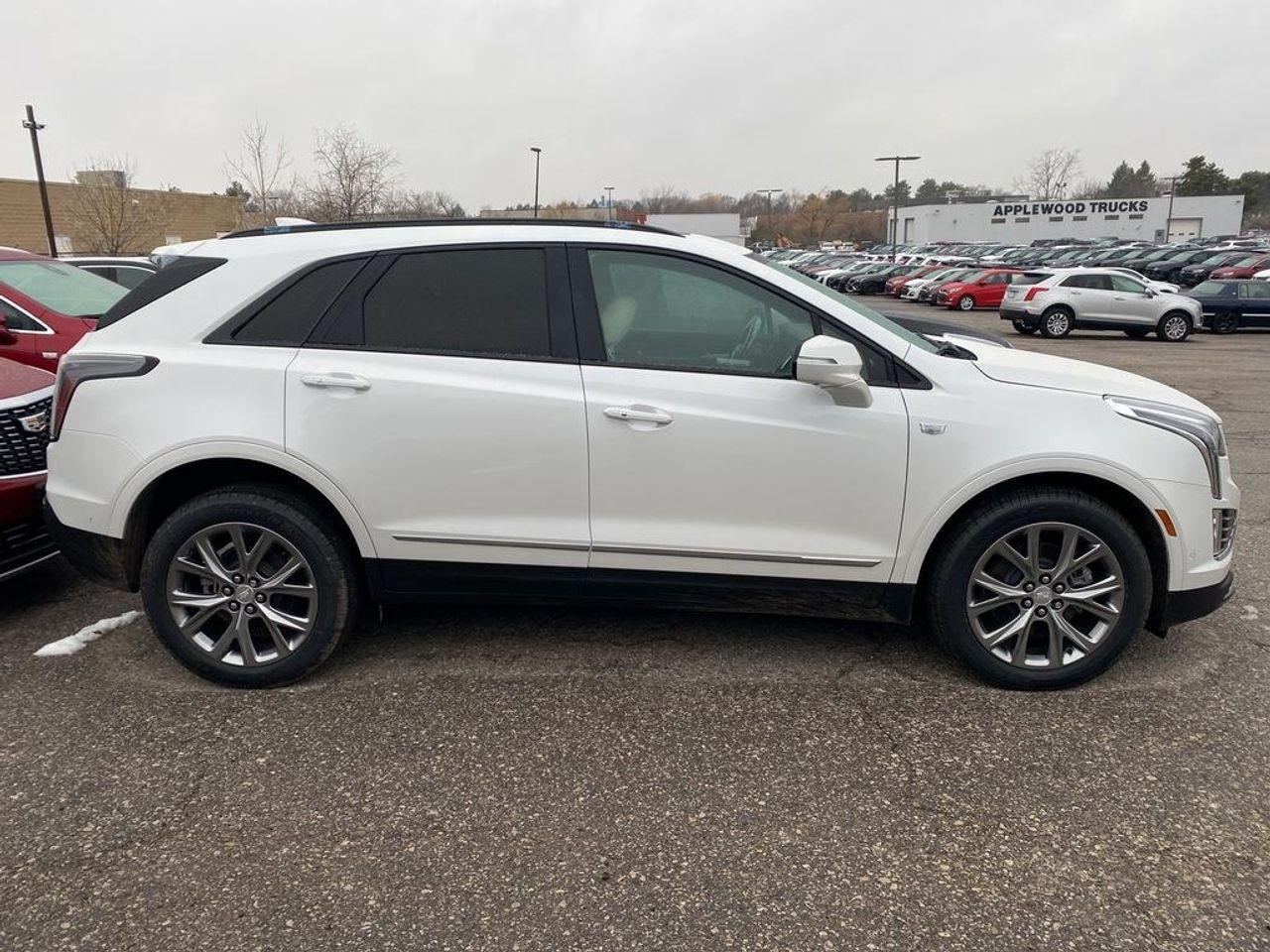 2021 Cadillac XT5 Sport-3