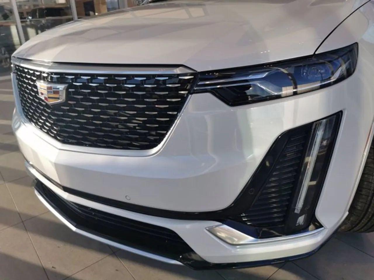 2021 Cadillac XT6 Luxury-2