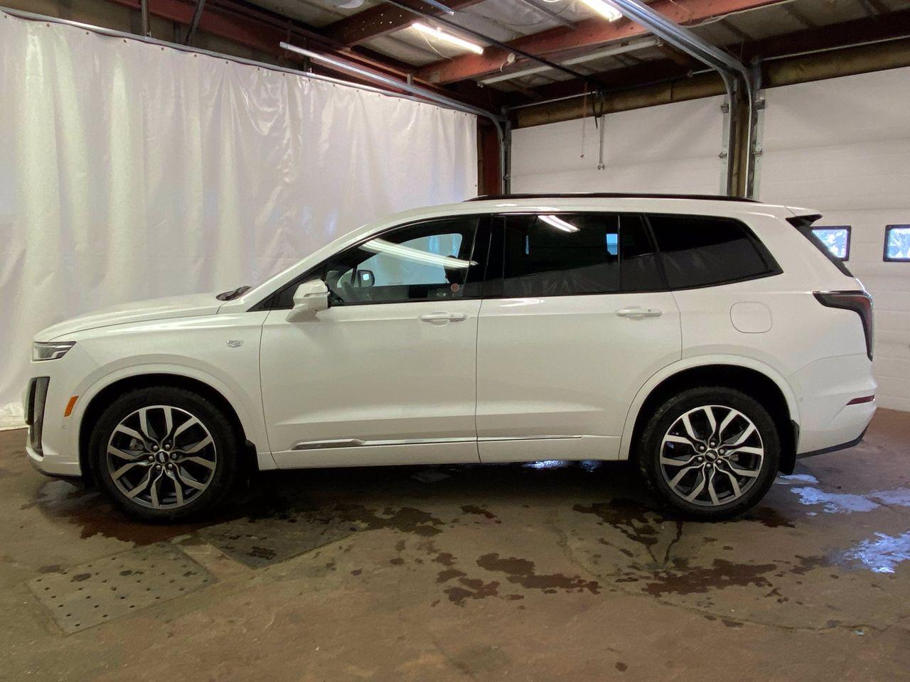 2021 Cadillac XT6 Sport-2