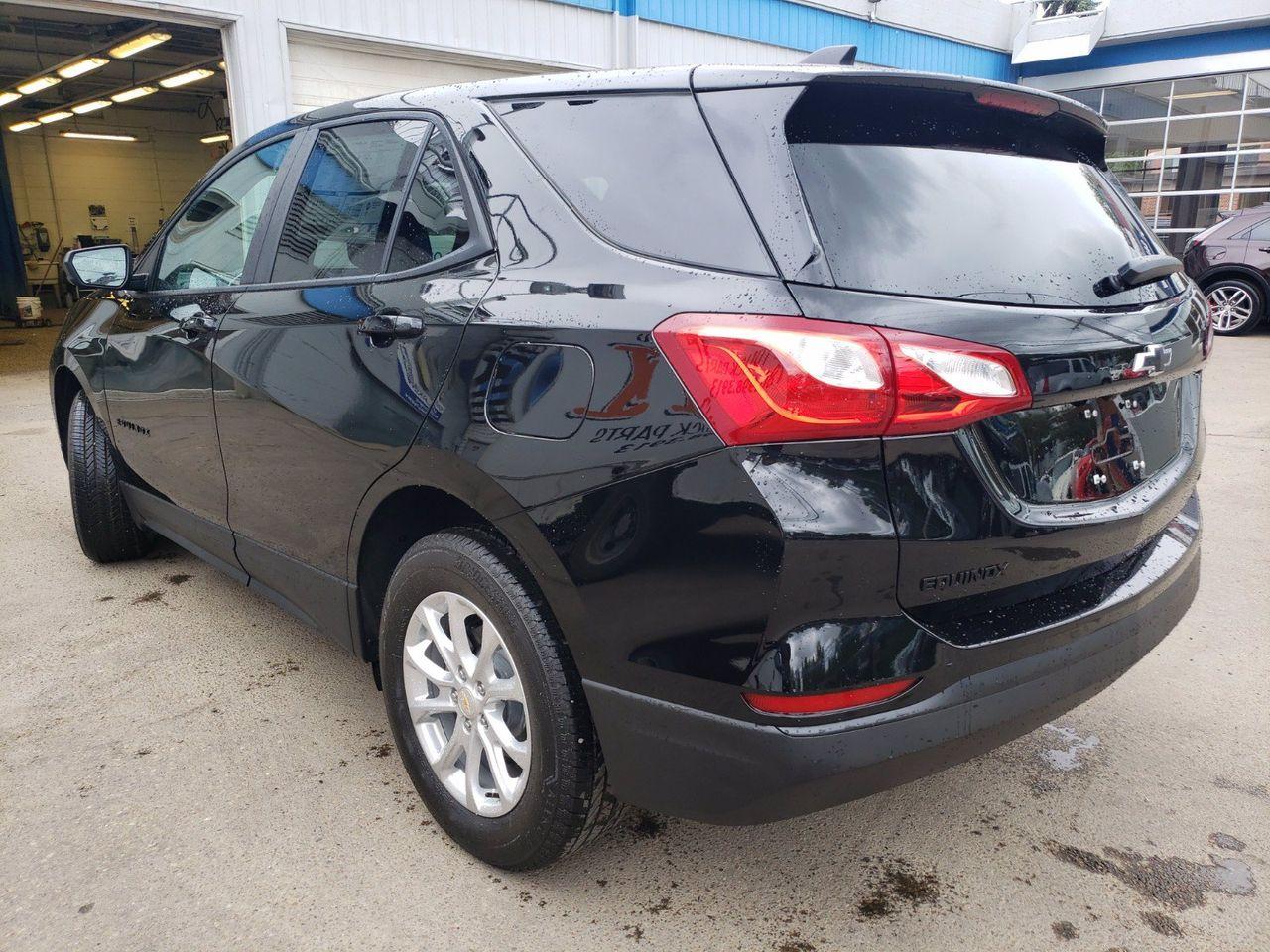 2021 Chevrolet Equinox LS-2