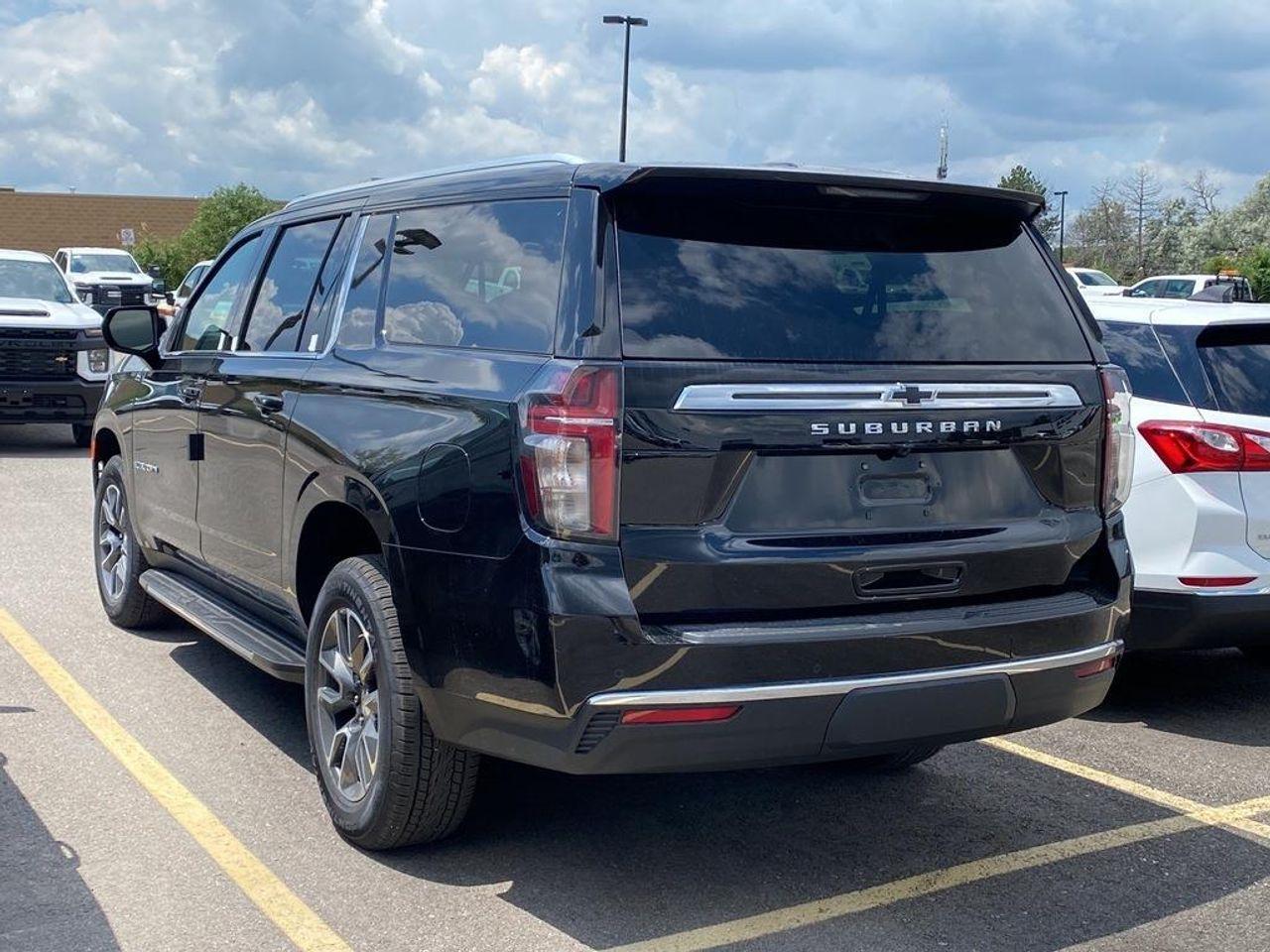 2021 Chevrolet Suburban LS-4
