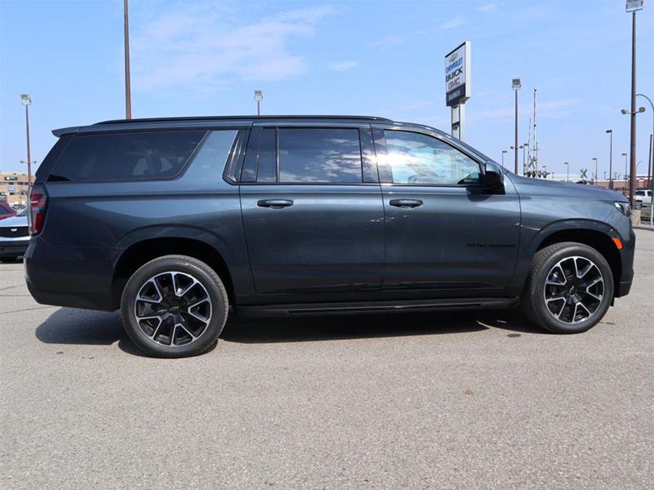 2021 Chevrolet Suburban RST-3