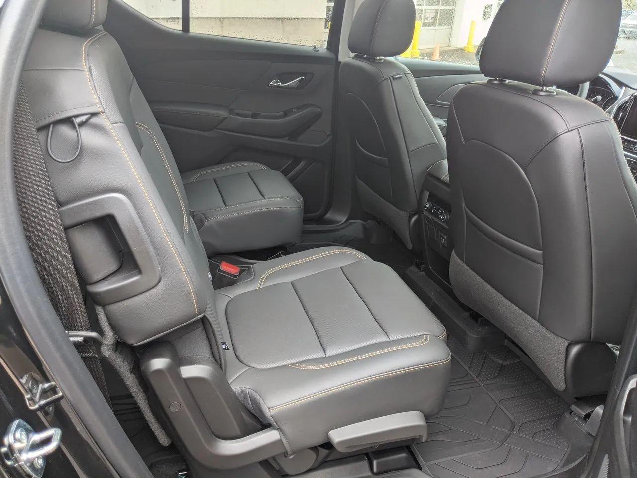 2021 Chevrolet Traverse Premier-4