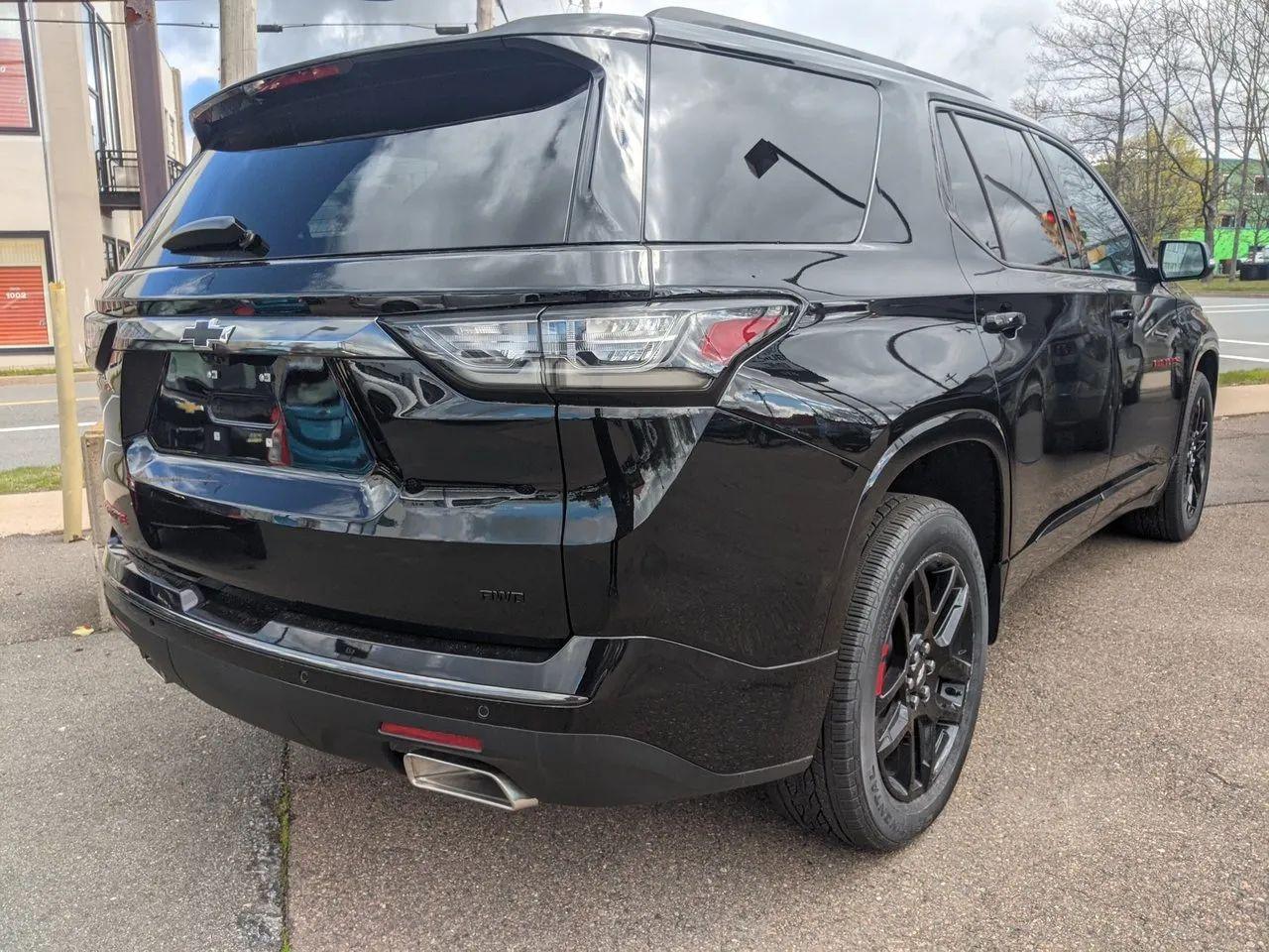 2021 Chevrolet Traverse Premier-3
