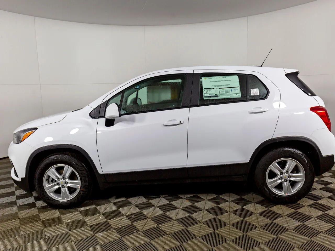 2021 Chevrolet Trax LS-4