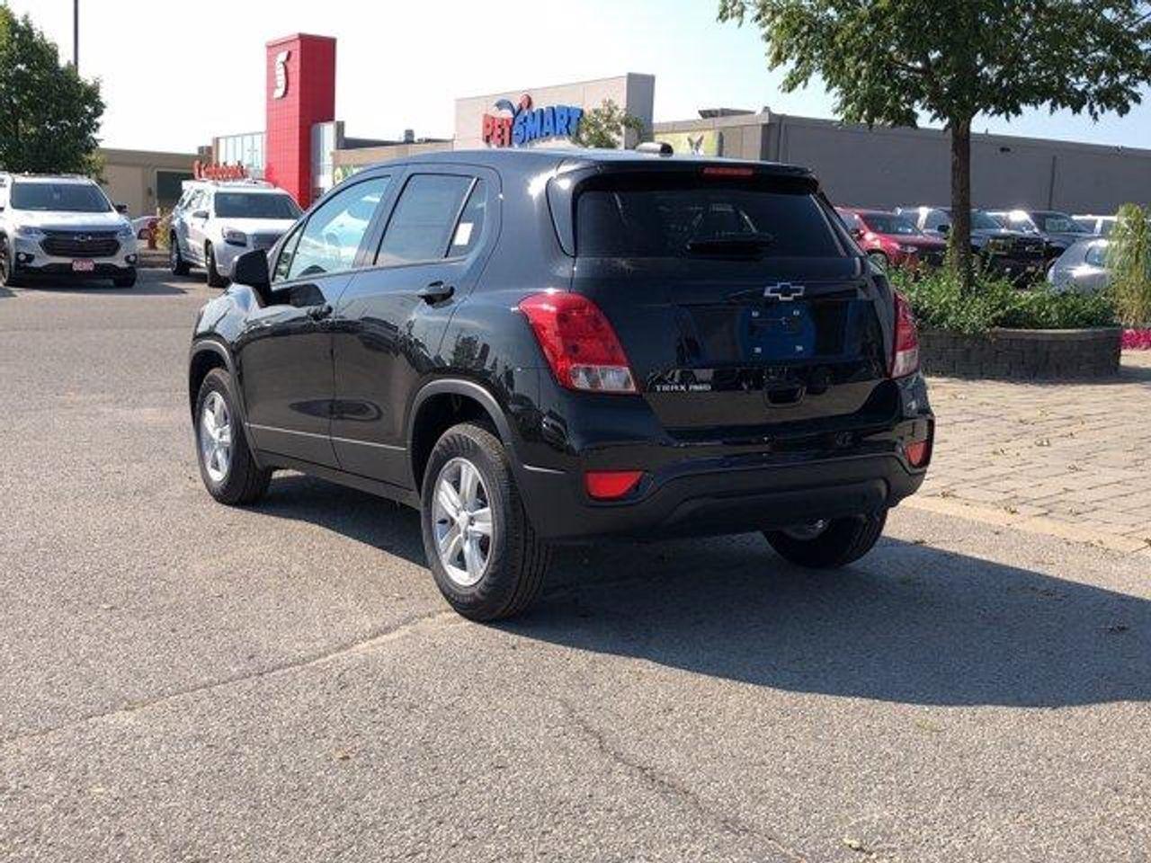 2021 Chevrolet Trax LS-2