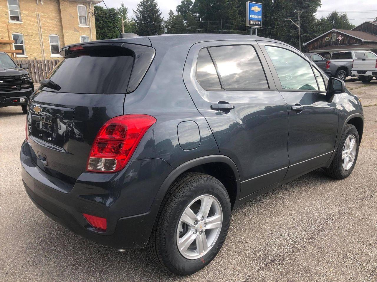 2021 Chevrolet Trax LS-3