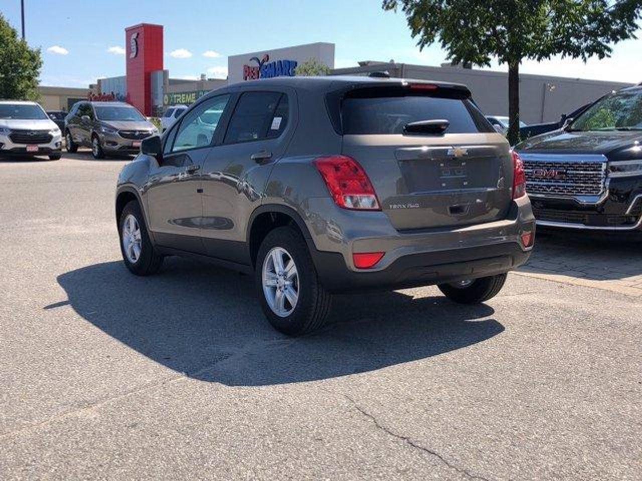 2021 Chevrolet Trax LS-2