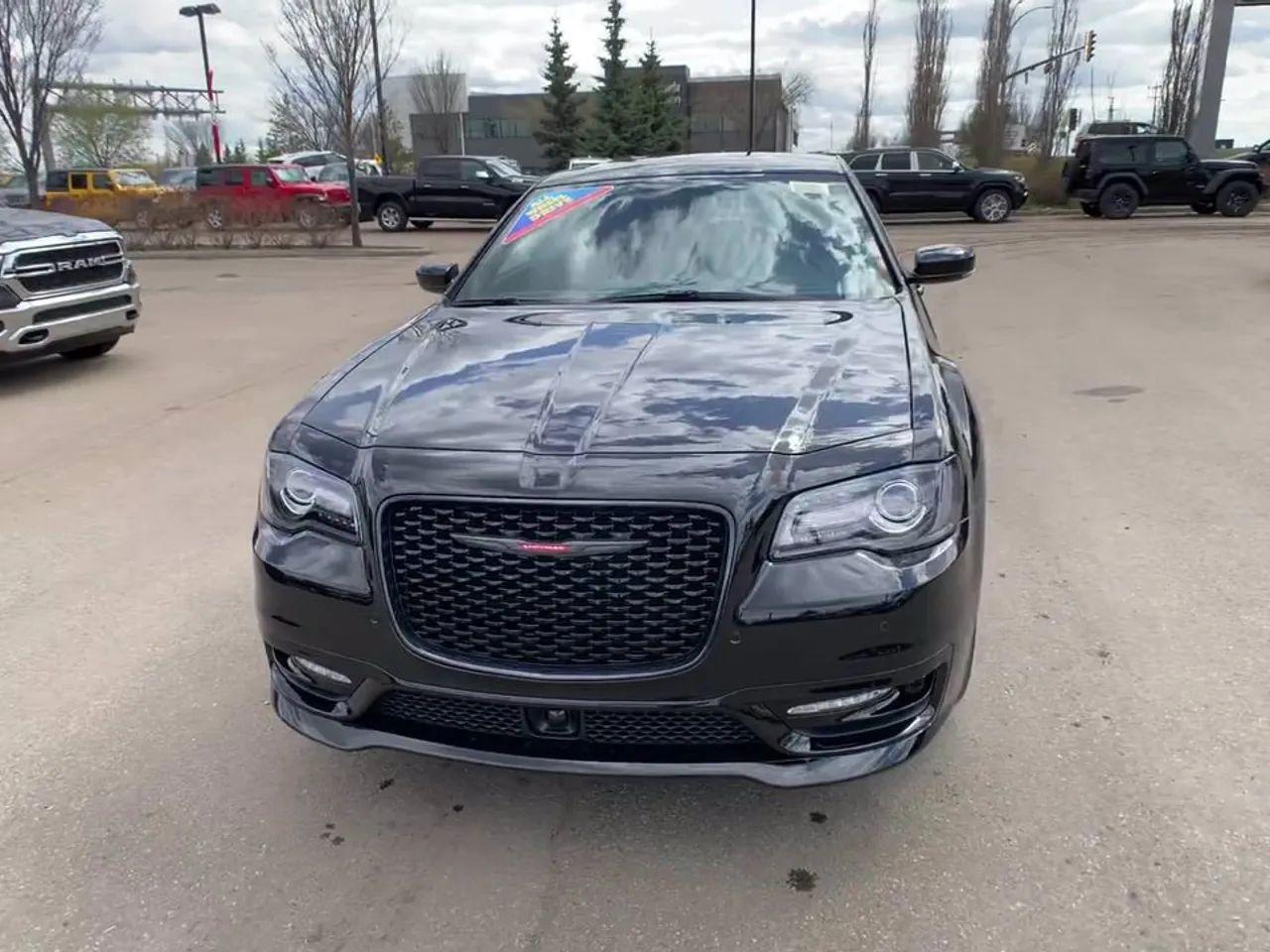 2021 Chrysler 300 LX-2
