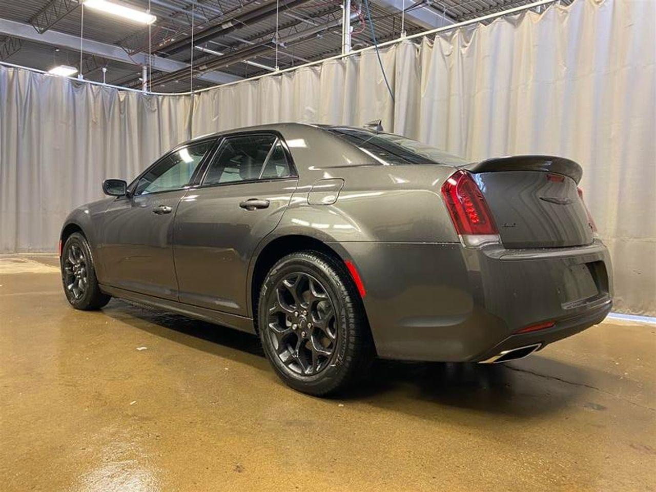2021 Chrysler 300 LX-1