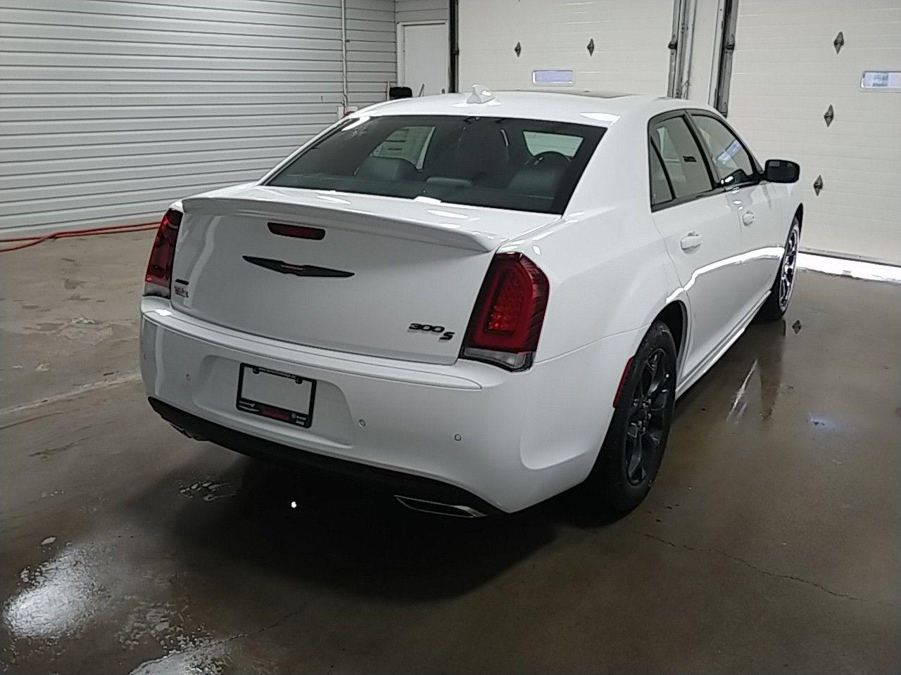 2021 Chrysler 300 LX-3