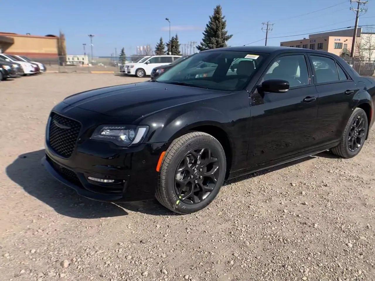 2021 Chrysler 300 Touring-3