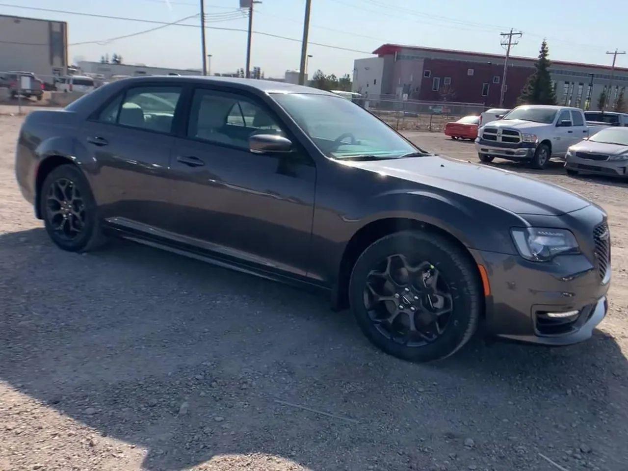 2021 Chrysler 300 Touring-1