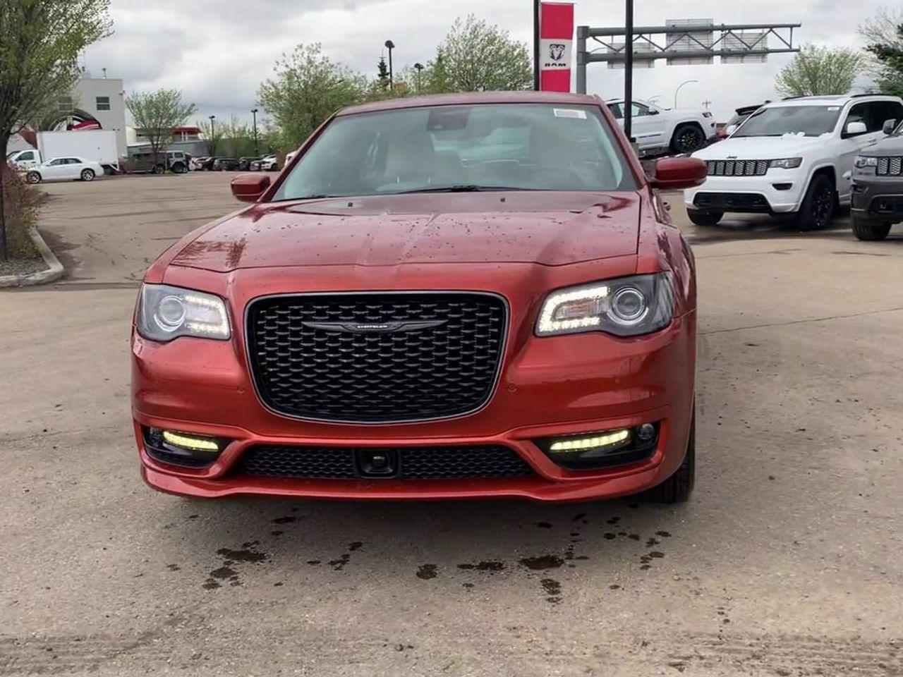 2021 Chrysler 300 Touring-3