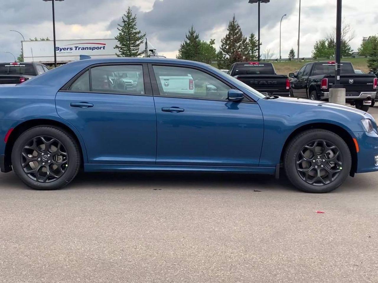 2021 Chrysler 300 Touring-1