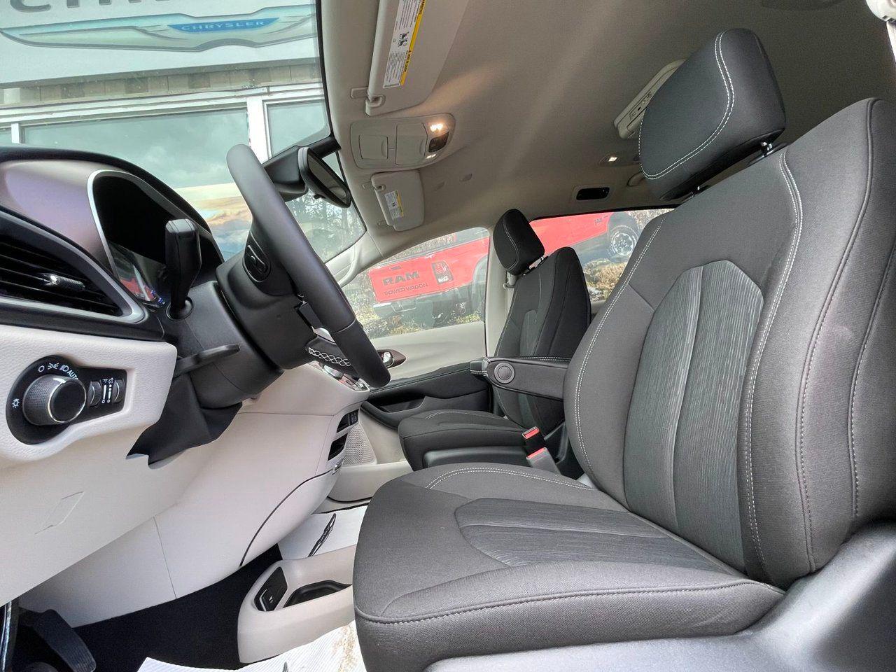 2021 Chrysler Grand Caravan RU-3