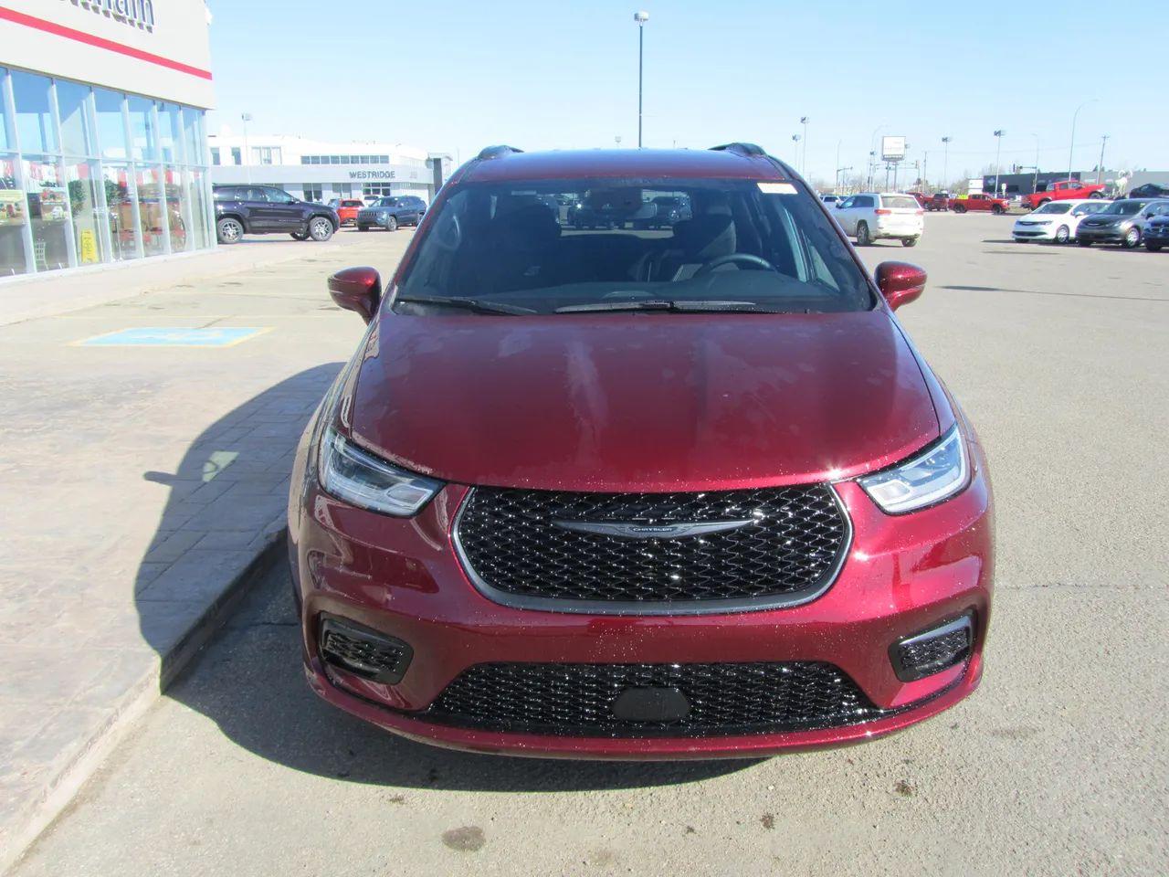 2021 Chrysler Pacifica RU-3