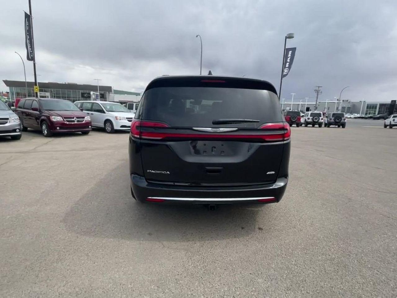 2021 Chrysler Pacifica RU-3