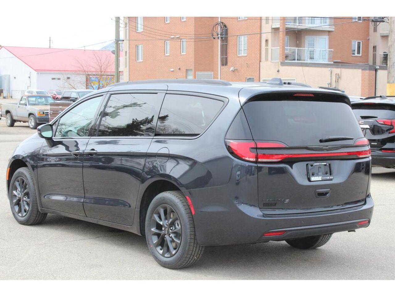 2021 Chrysler Pacifica RU-2