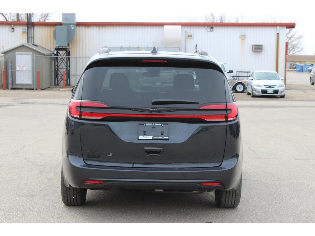 2021 Chrysler Pacifica RU-4