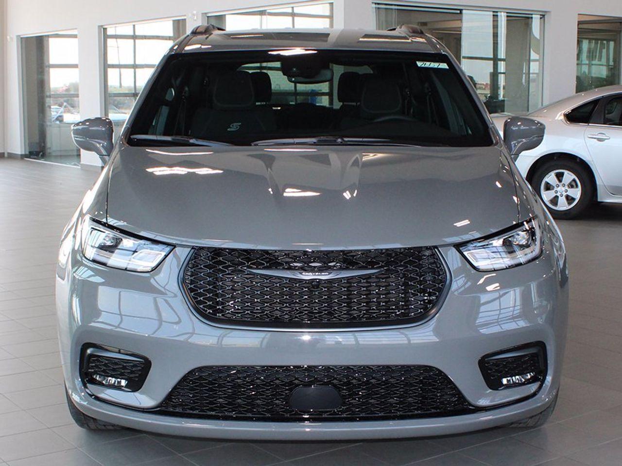 2021 Chrysler Pacifica RU-1