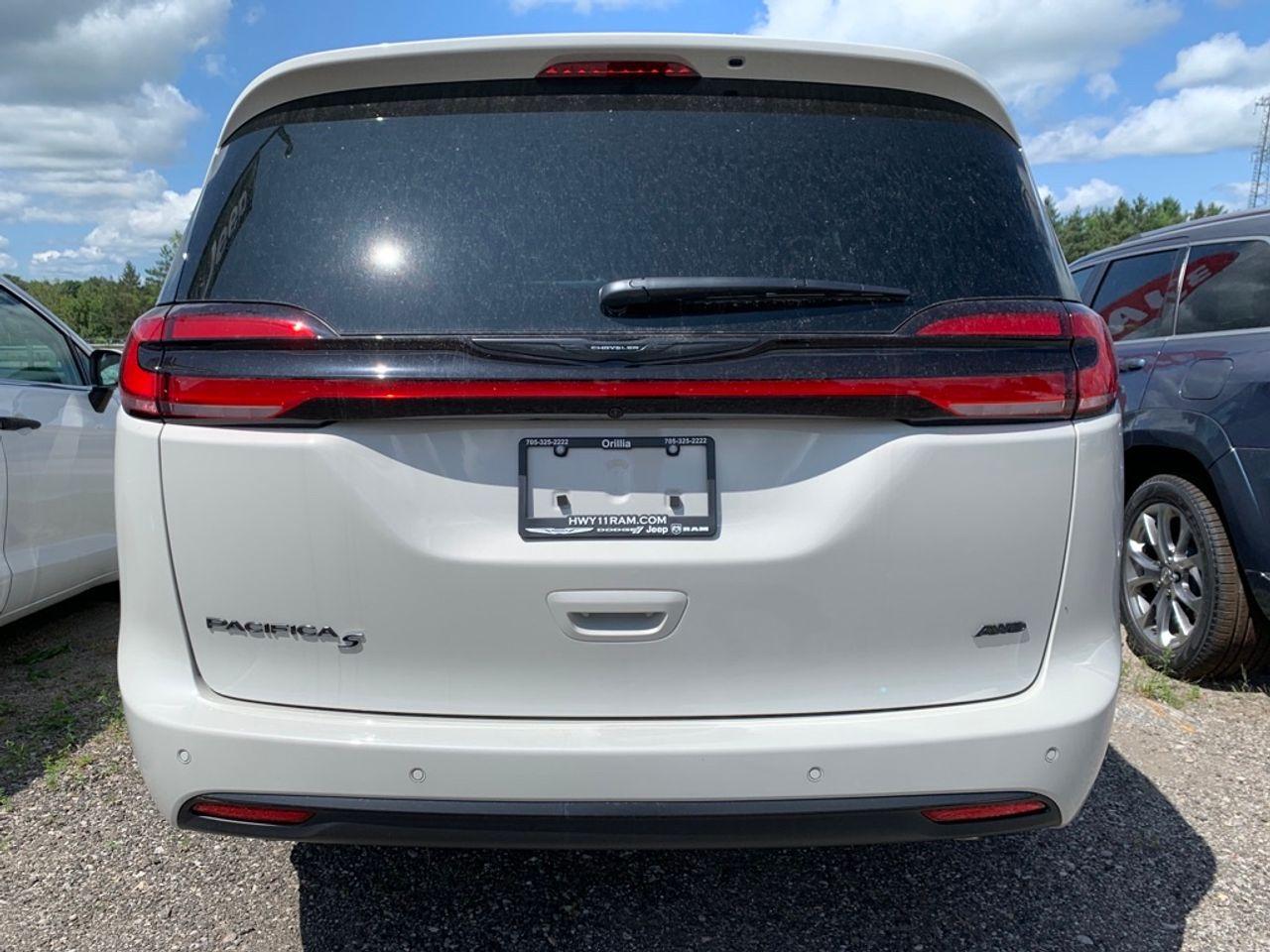 2021 Chrysler Pacifica RU-4