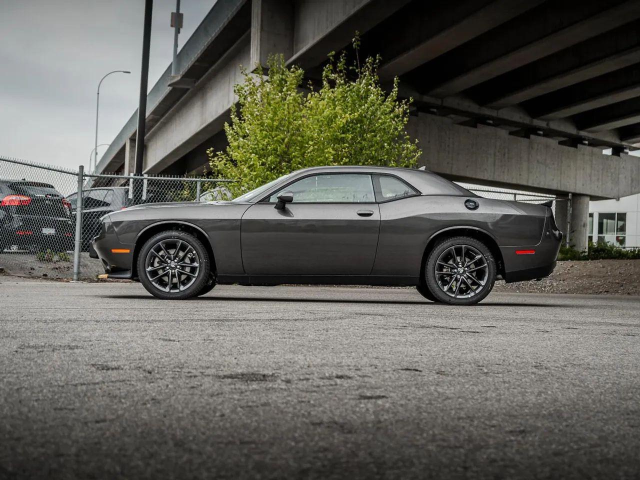 2021 Dodge Challenger LA-3