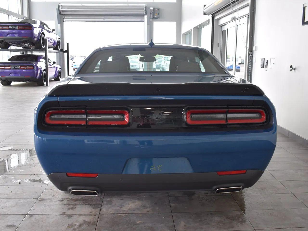 2021 Dodge Challenger LA-3