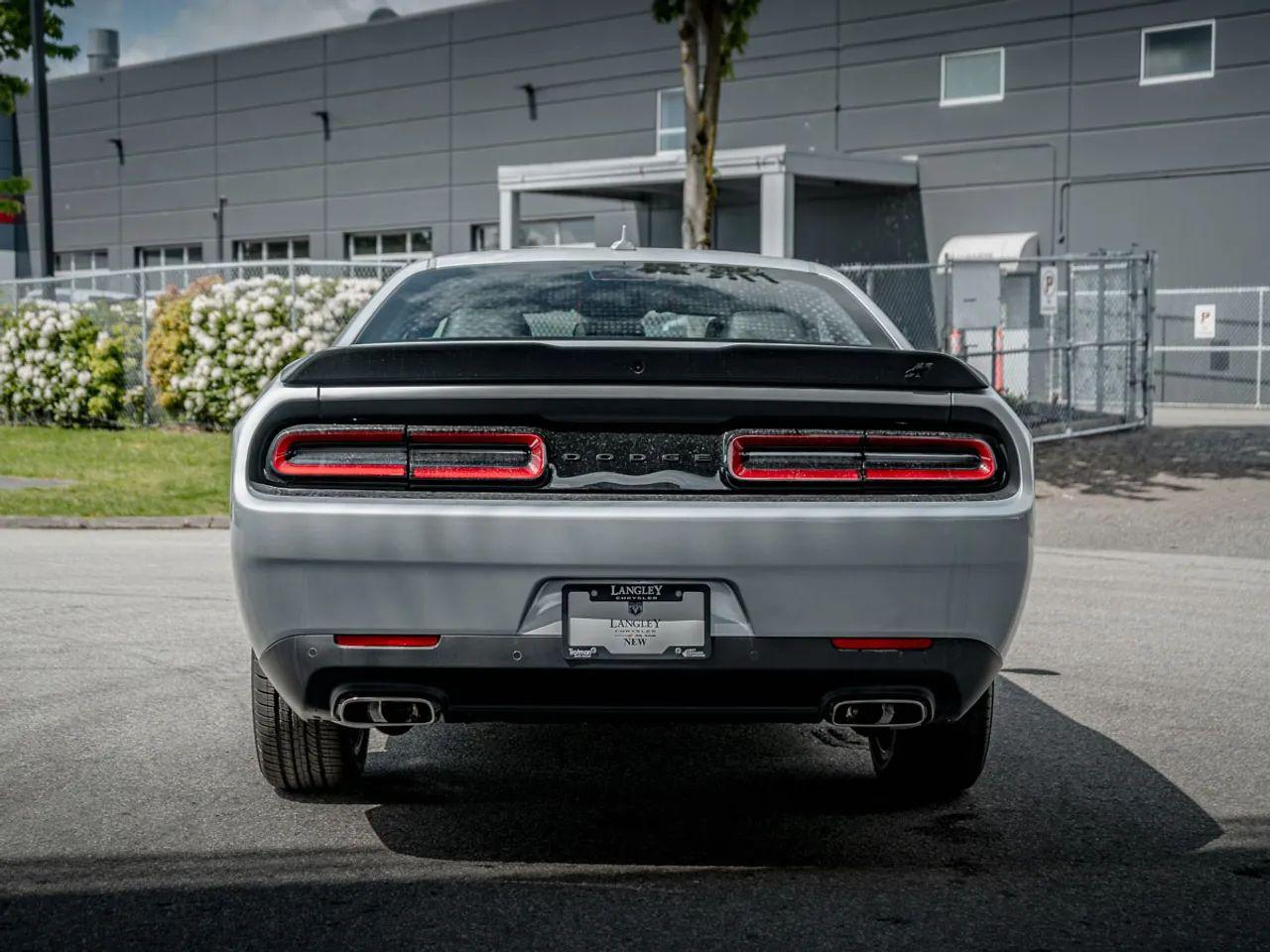 2021 Dodge Challenger LA-4