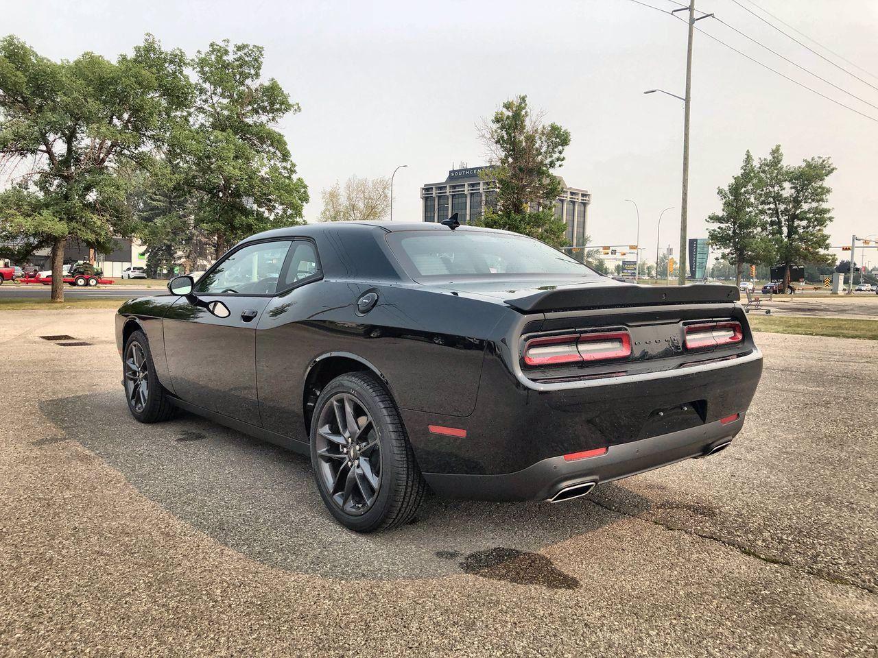 2021 Dodge Challenger LA-3