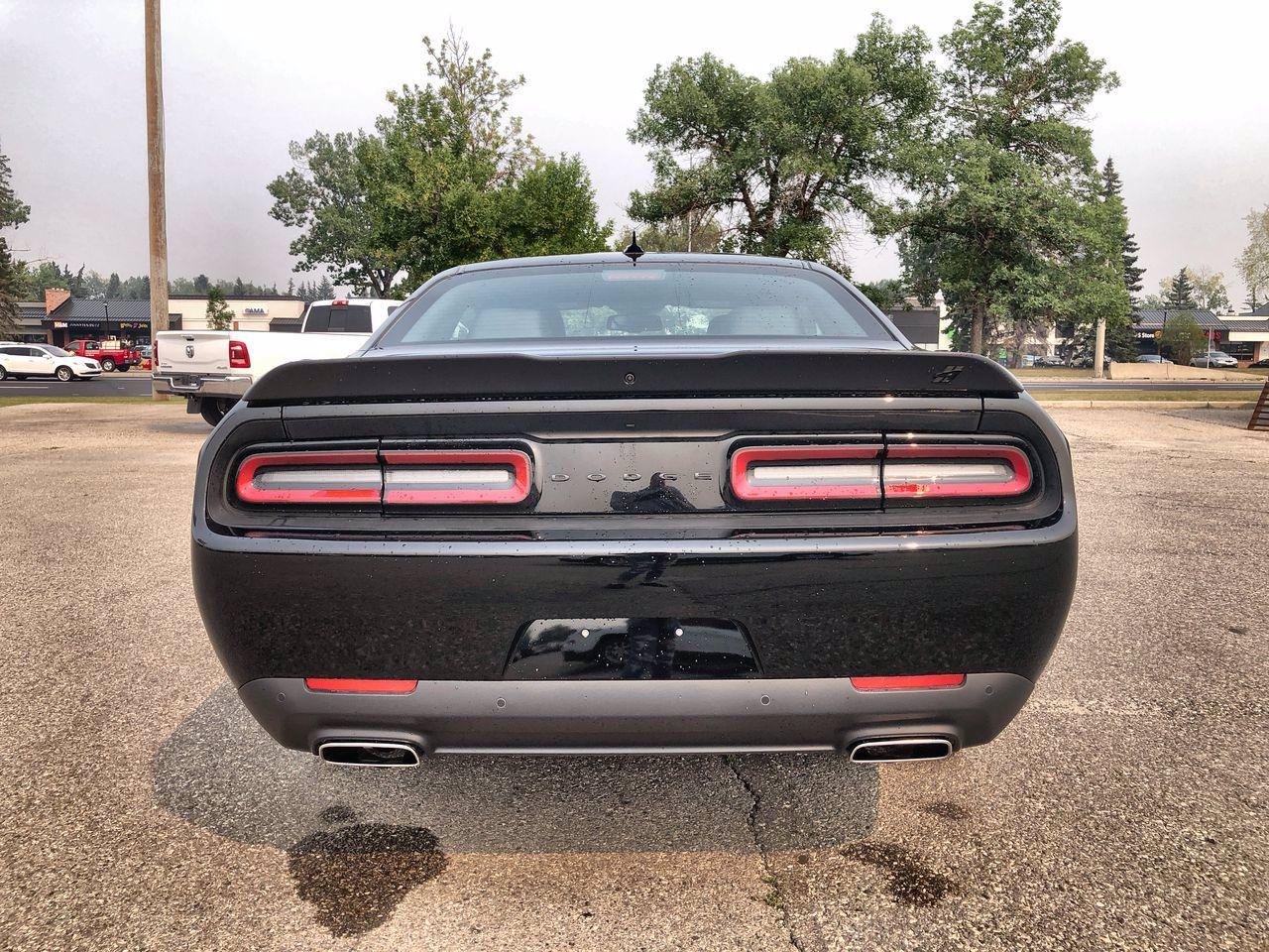 2021 Dodge Challenger LA-4