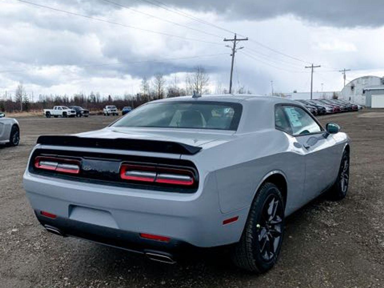2021 Dodge Challenger LA-4