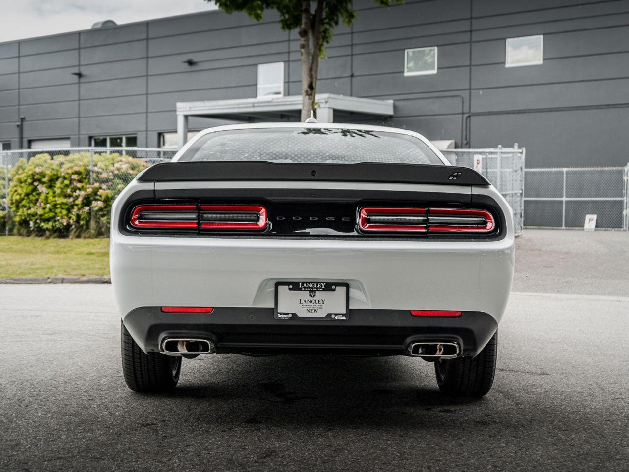 2021 Dodge Challenger LA-4