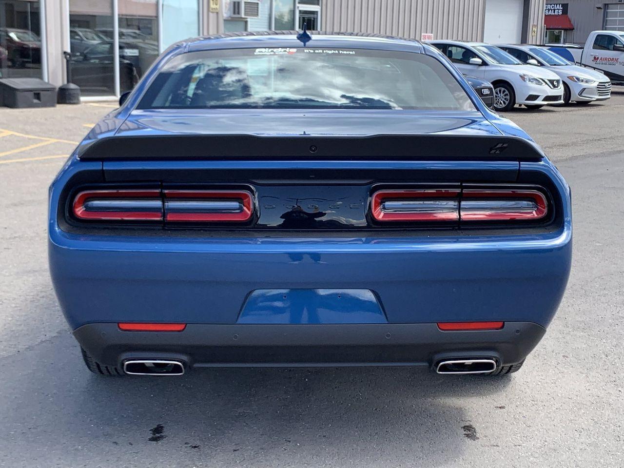 2021 Dodge Challenger LA-4