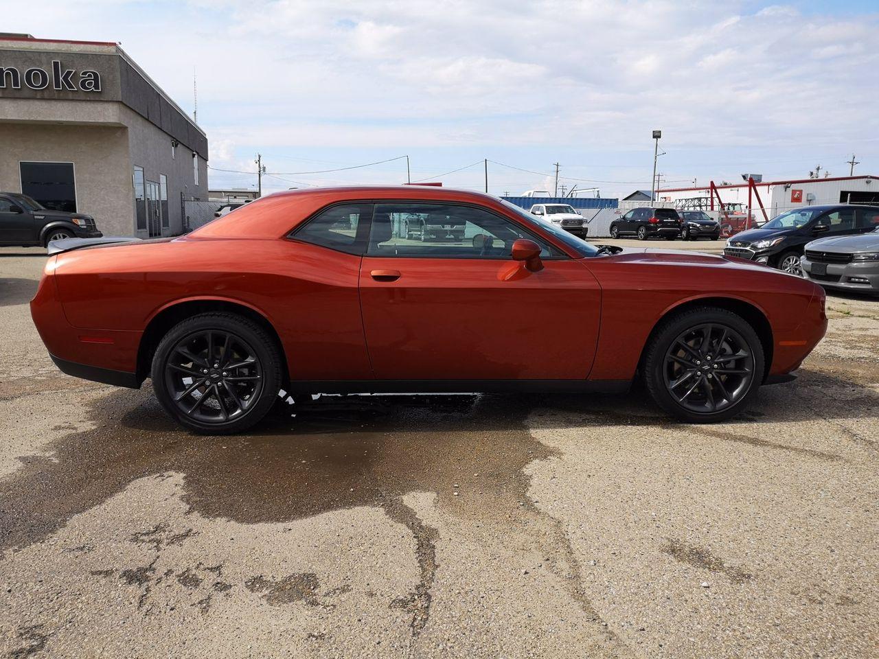 2021 Dodge Challenger SXT-4