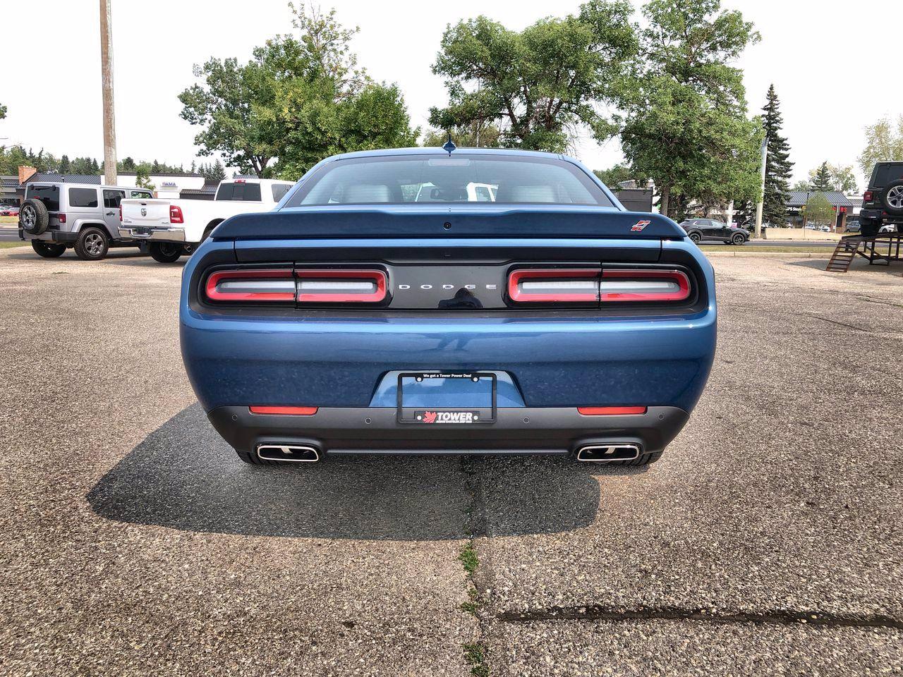 2021 Dodge Challenger SXT-4