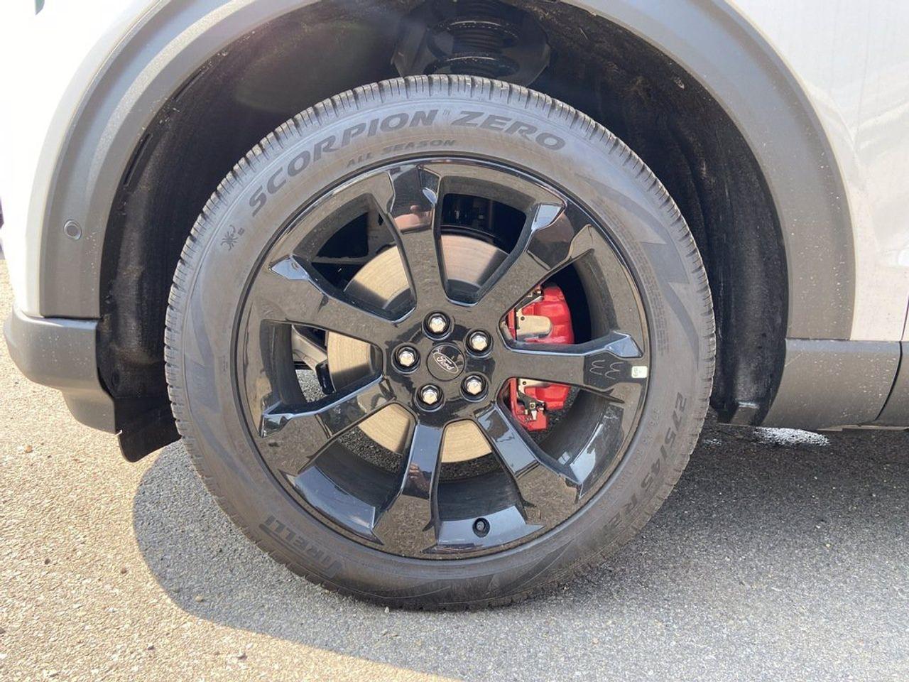 2021 Ford Explorer -4