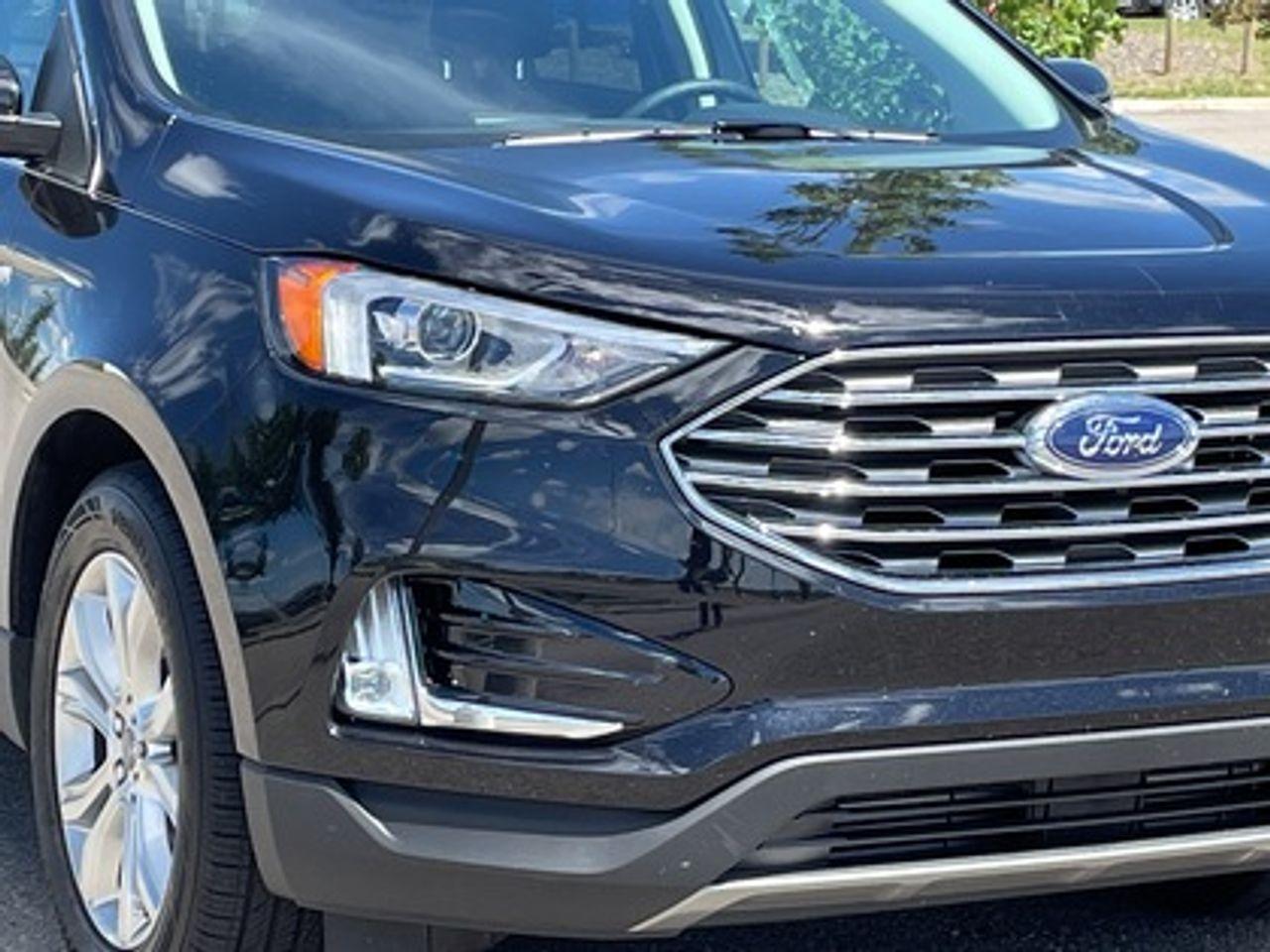 2021 Ford Edge Titanium-2