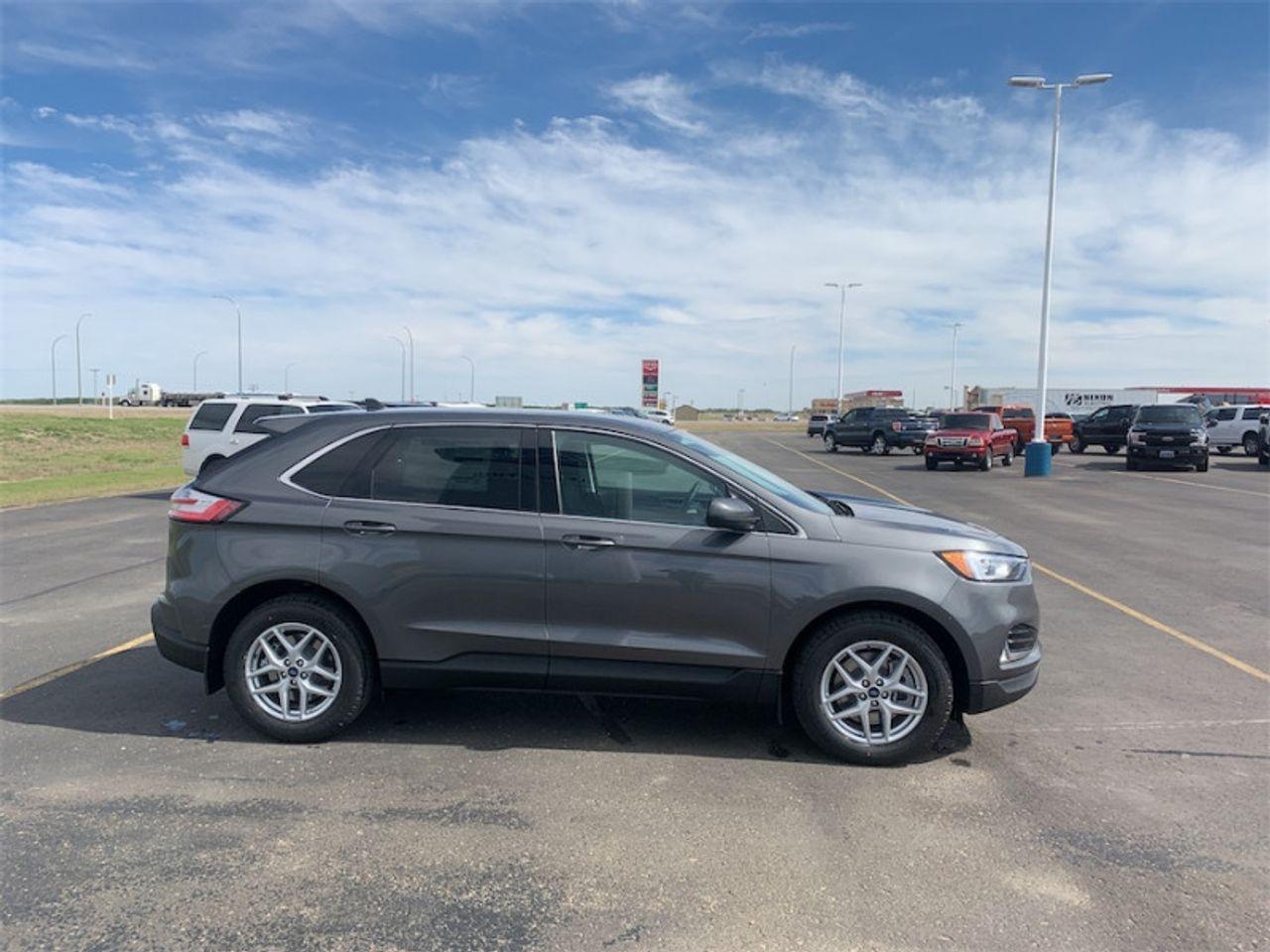 2021 Ford Edge -3