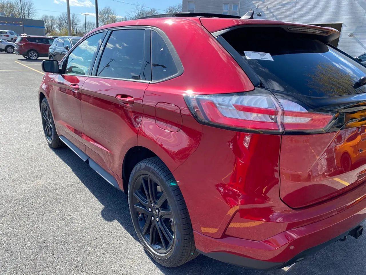 2021 Ford Edge -2