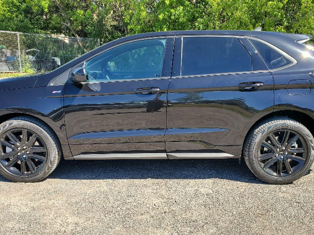 2021 Ford Edge ST Line-1