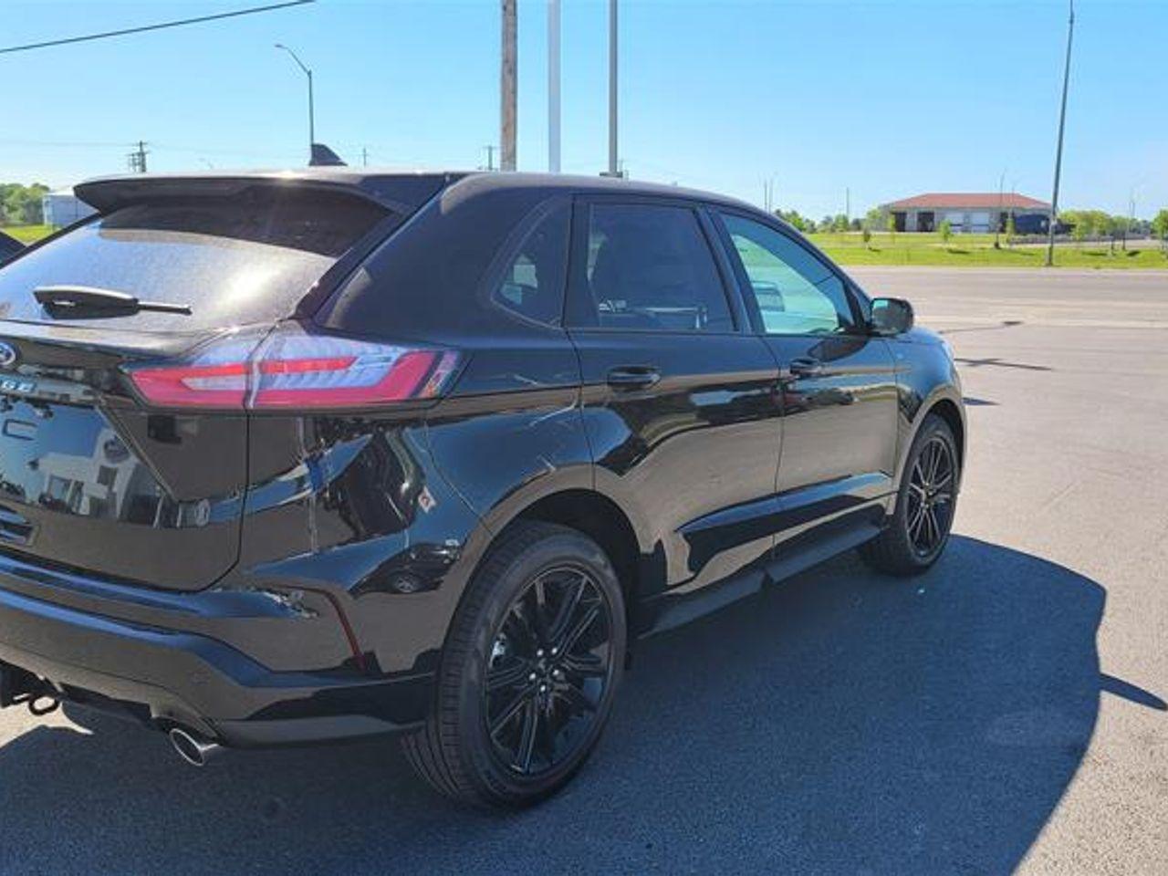 2021 Ford Edge ST Line-4