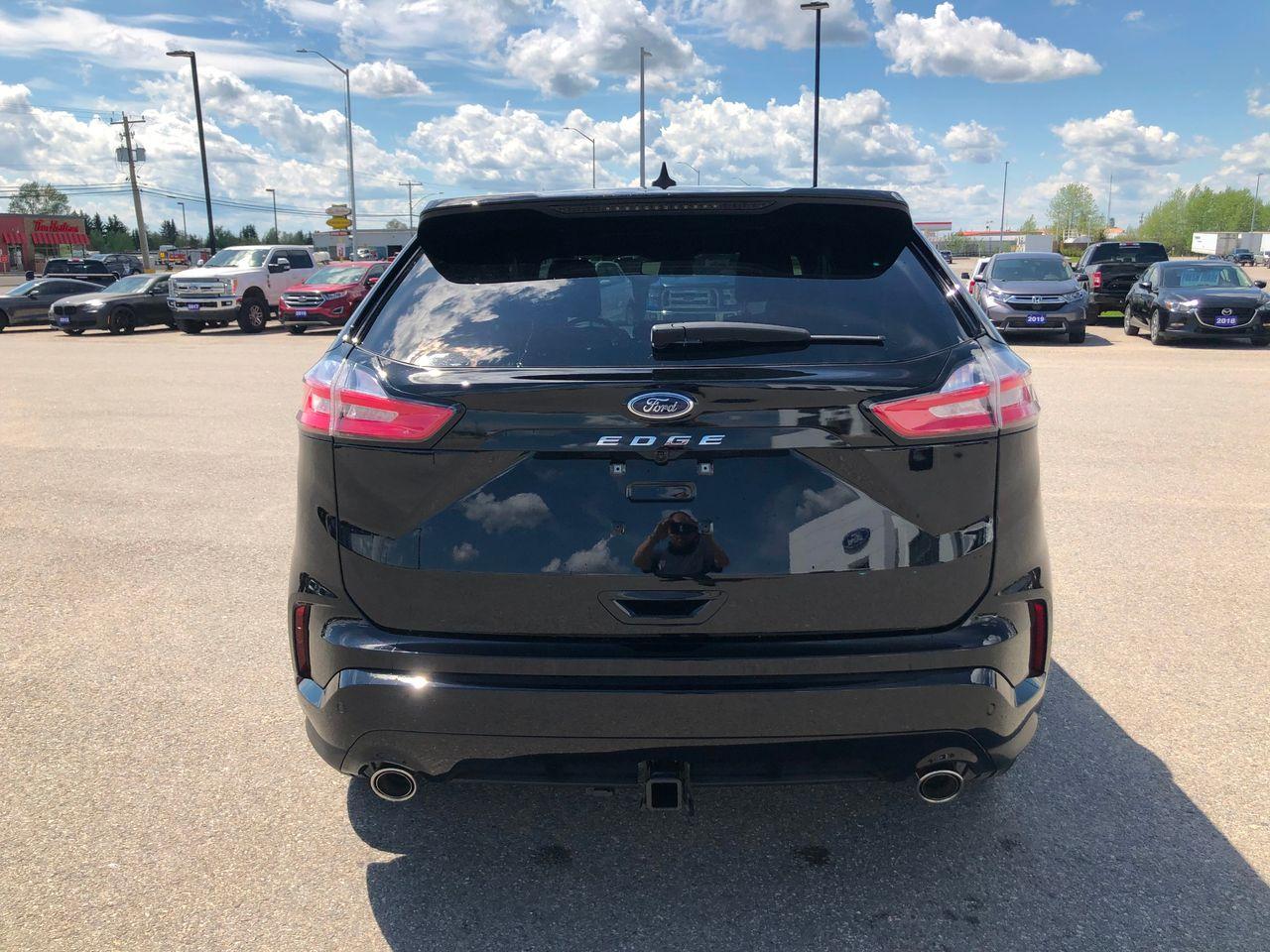 2021 Ford Edge ST Line-3