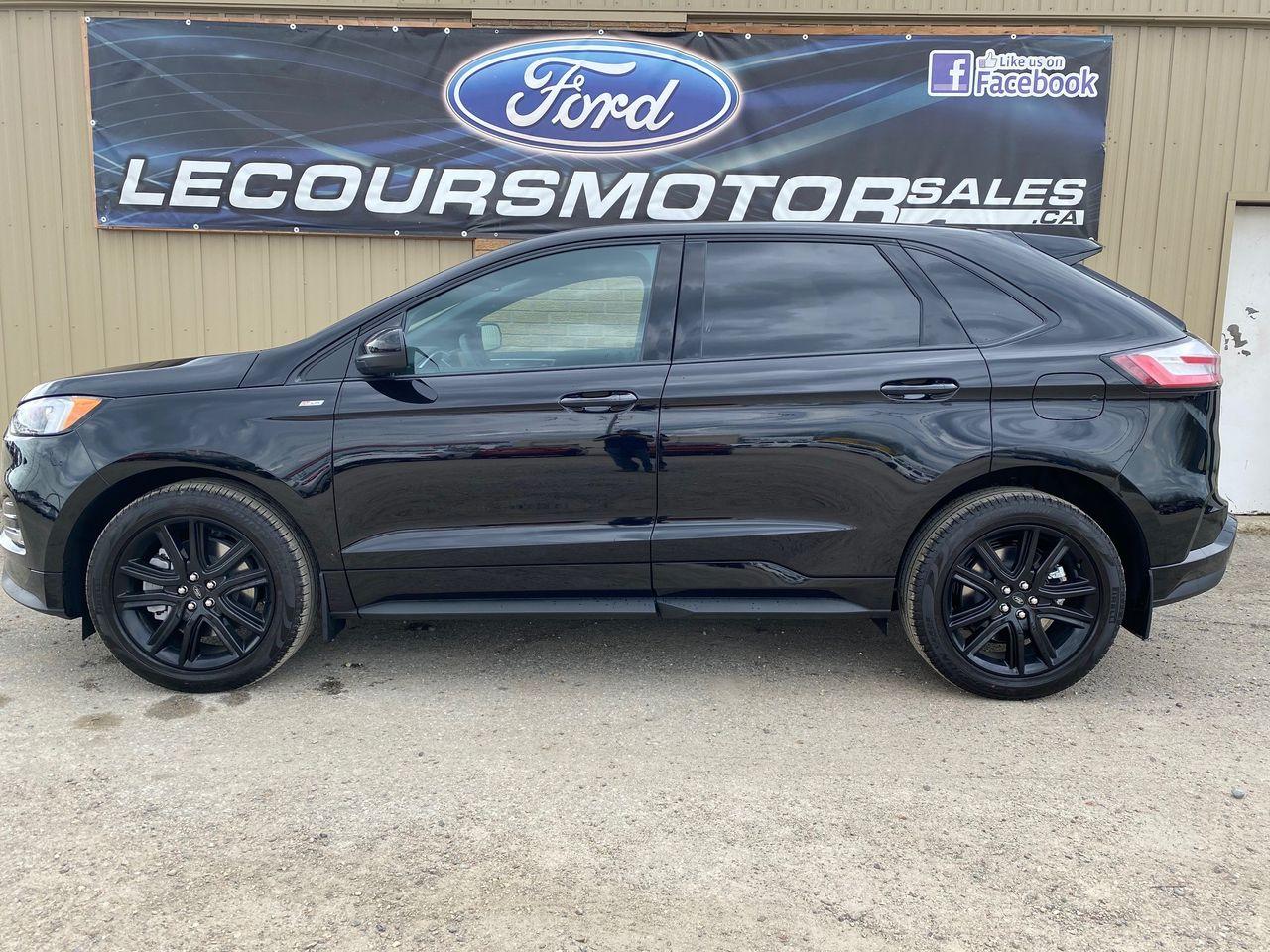2021 Ford Edge ST Line-2