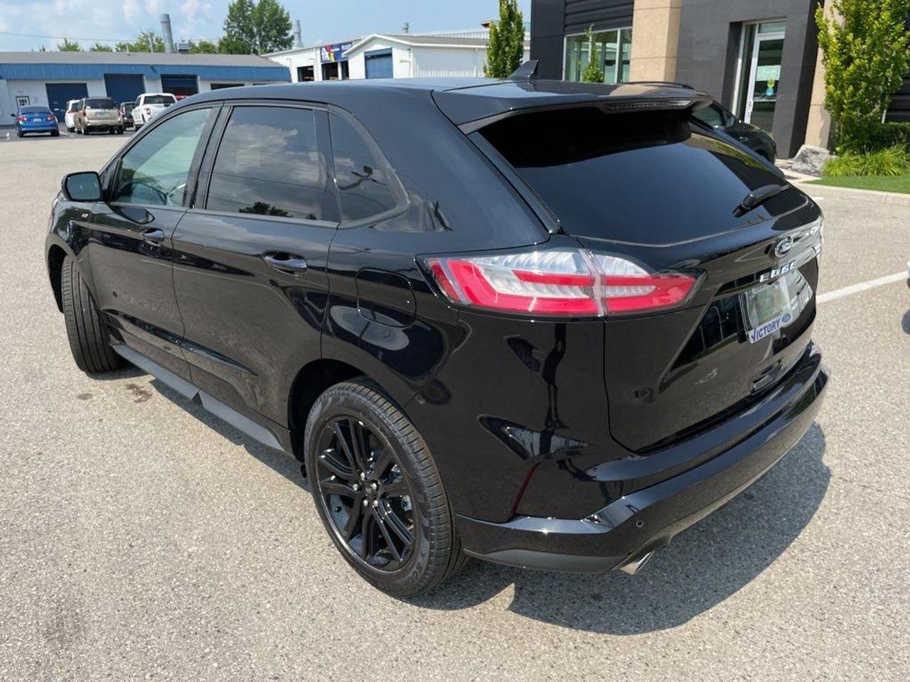 2021 Ford Edge ST Line-1
