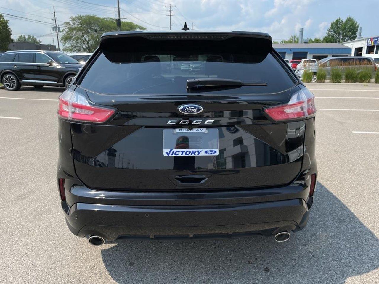 2021 Ford Edge ST Line-2