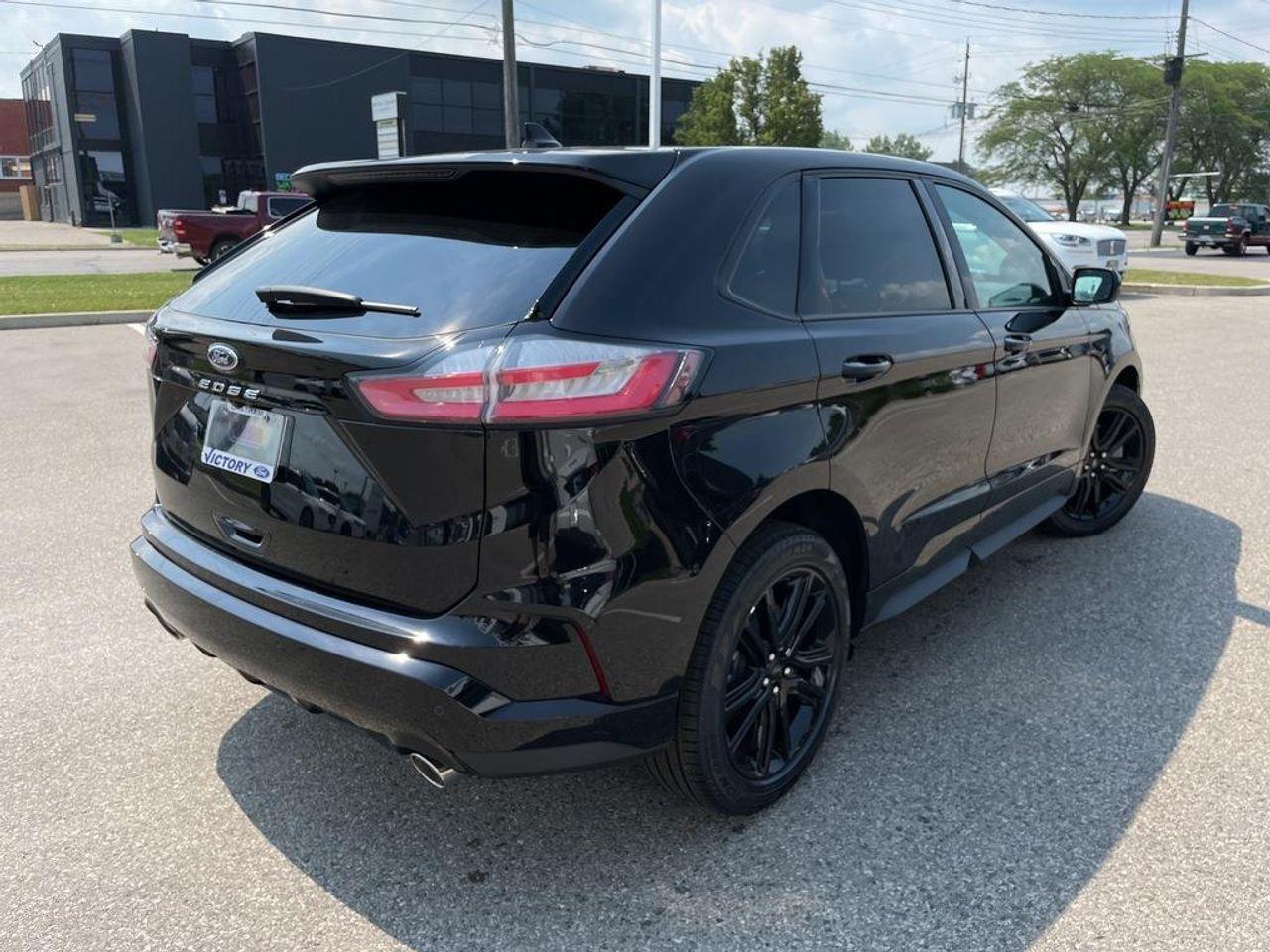 2021 Ford Edge ST Line-3