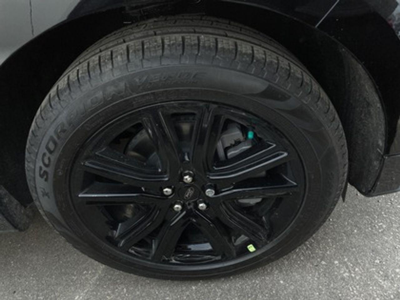 2021 Ford Edge ST Line-4