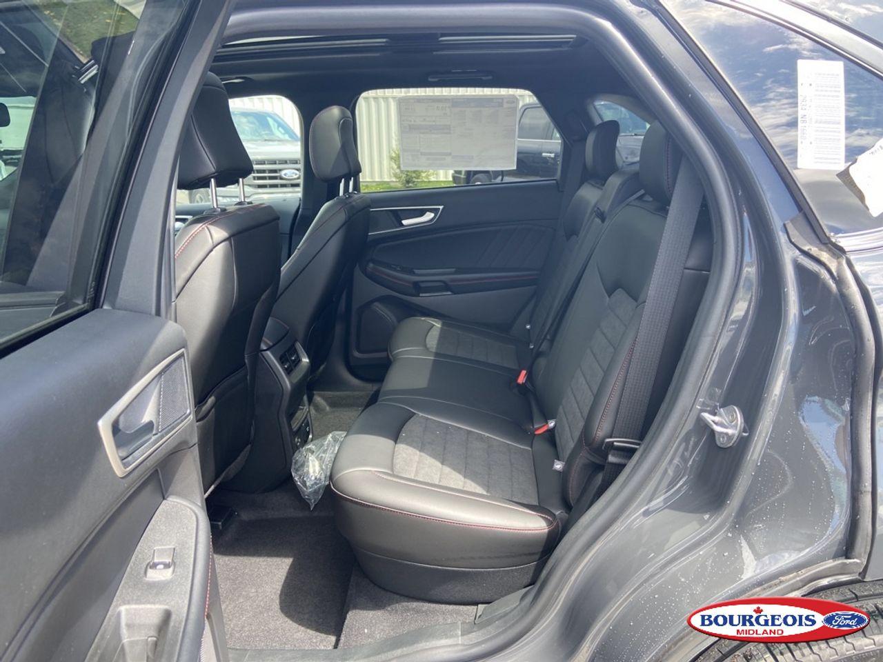 2021 Ford Edge ST Line-3