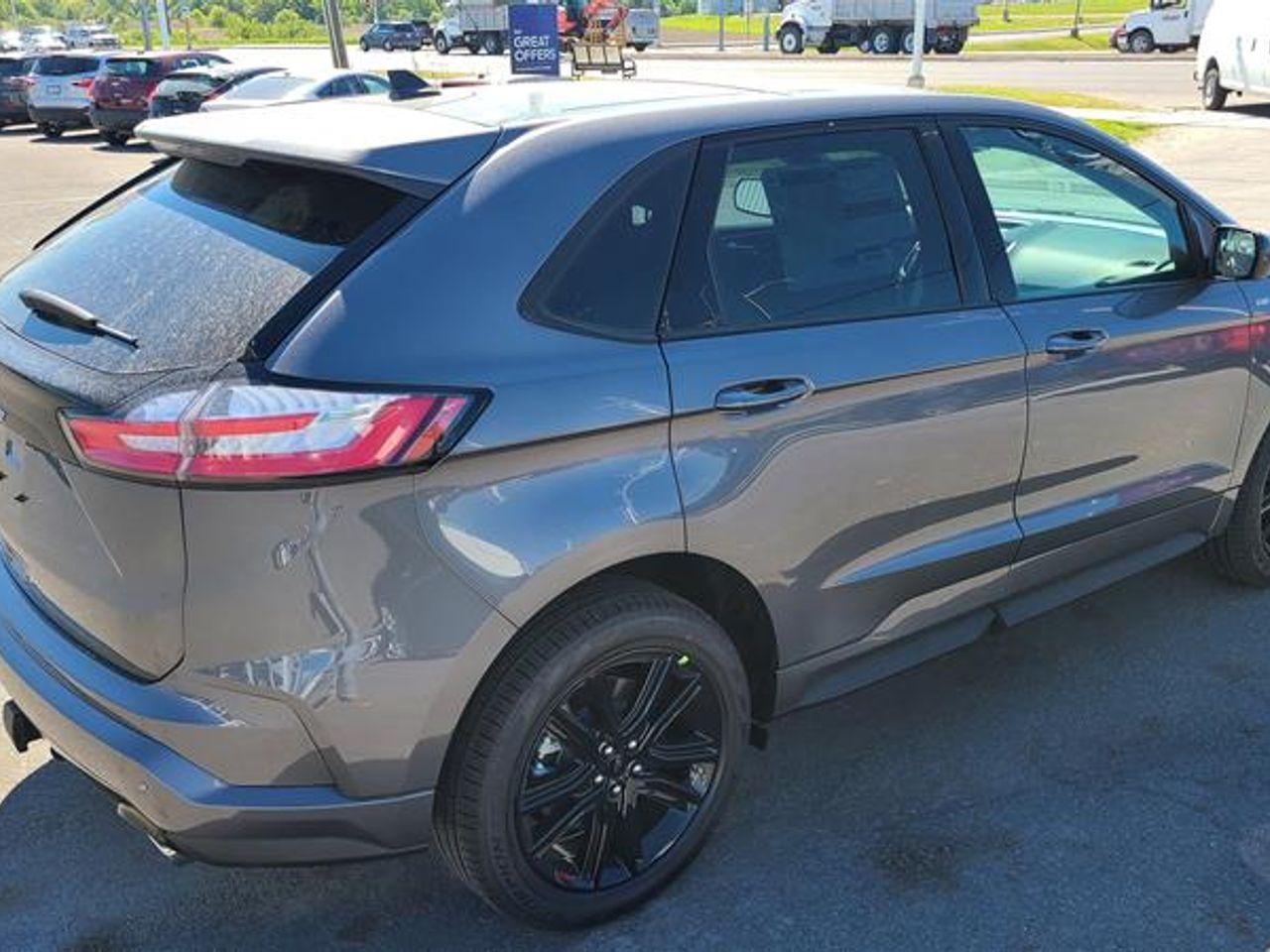 2021 Ford Edge ST Line-3